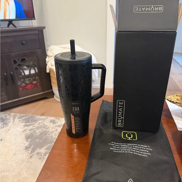 ERA 40 oz tumbler with handle and straw new - Picture 7 of 10